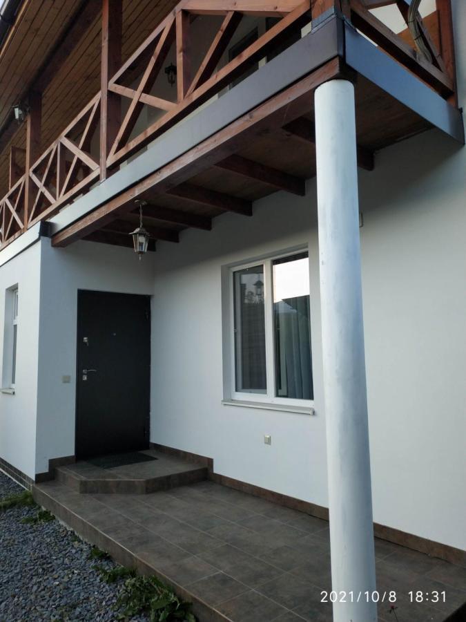 Nestg Guest House Pilipets Dış mekan fotoğraf