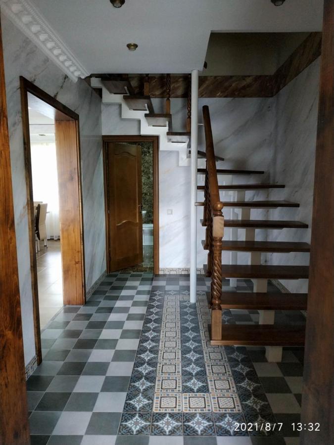 Nestg Guest House Pilipets Dış mekan fotoğraf