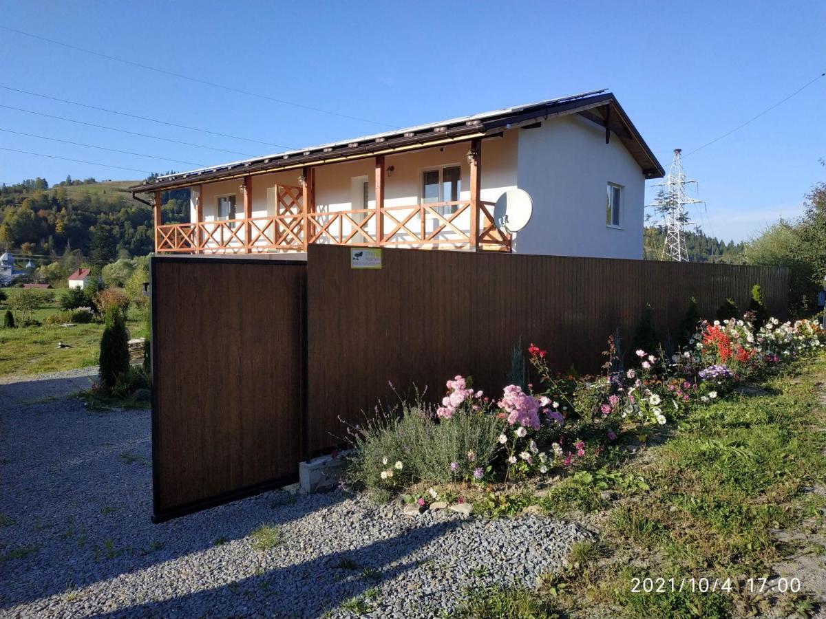 Nestg Guest House Pilipets Dış mekan fotoğraf