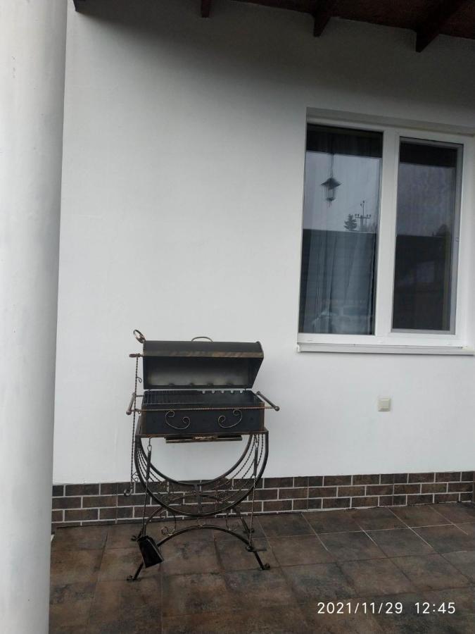 Nestg Guest House Pilipets Dış mekan fotoğraf