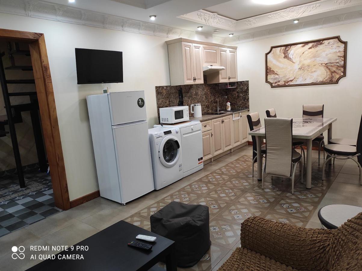 Nestg Guest House Pilipets Dış mekan fotoğraf