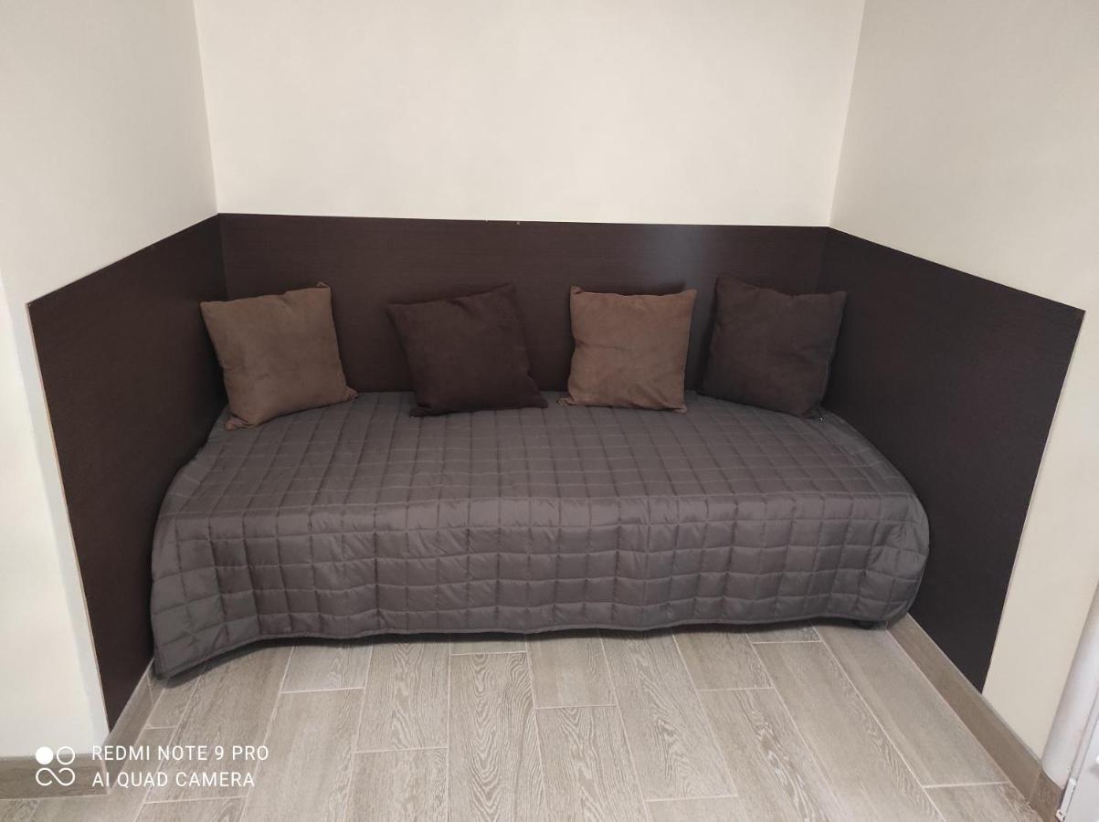 Nestg Guest House Pilipets Dış mekan fotoğraf