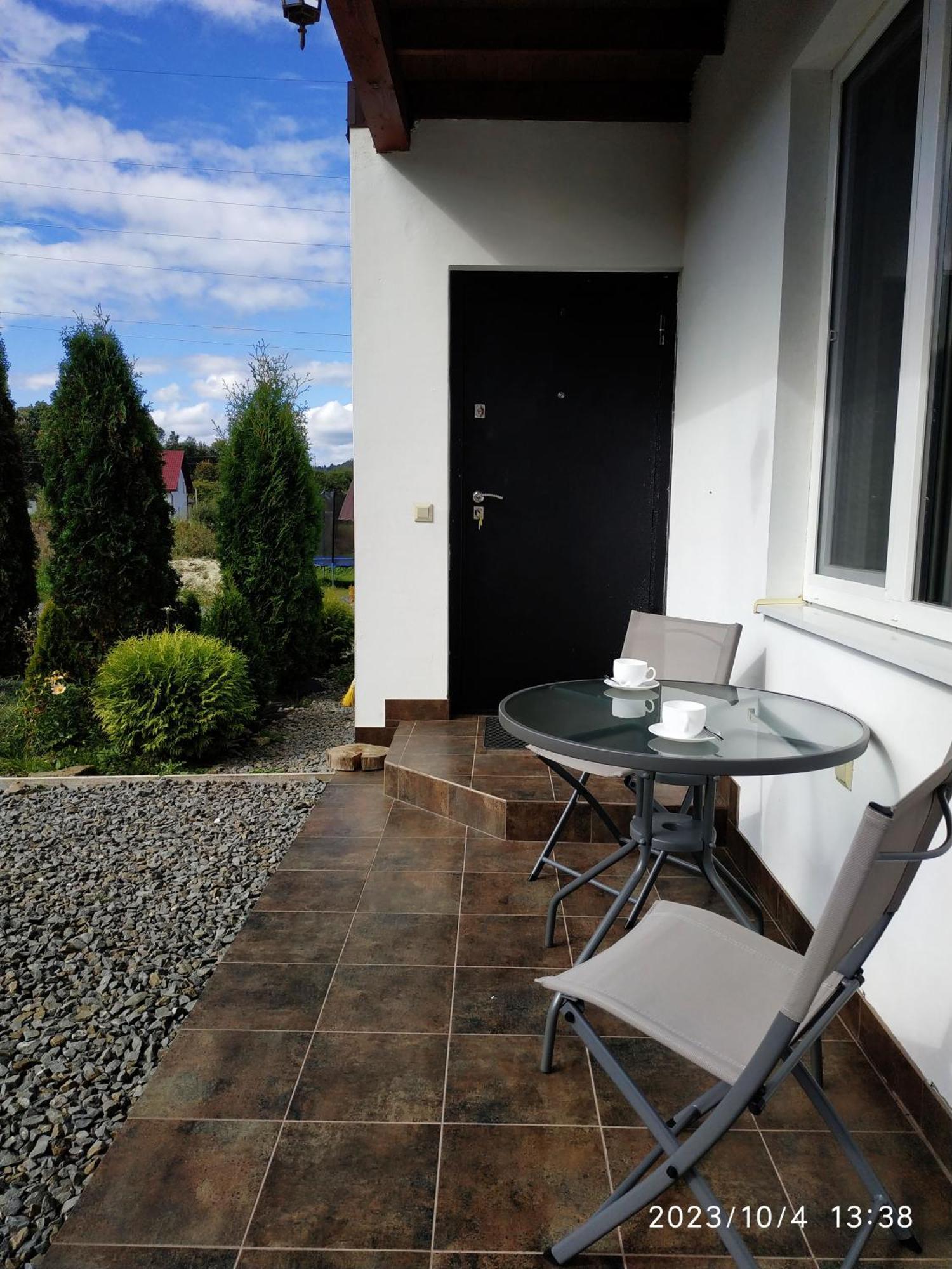 Nestg Guest House Pilipets Dış mekan fotoğraf